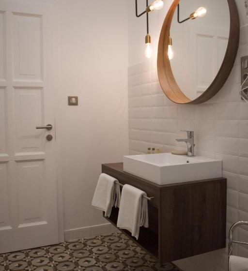 豪华房间, Ditlin