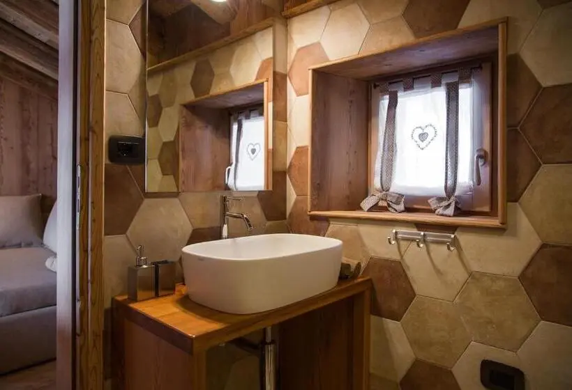 اتاق استاندارد, Lavarets Chambres D’hôtes