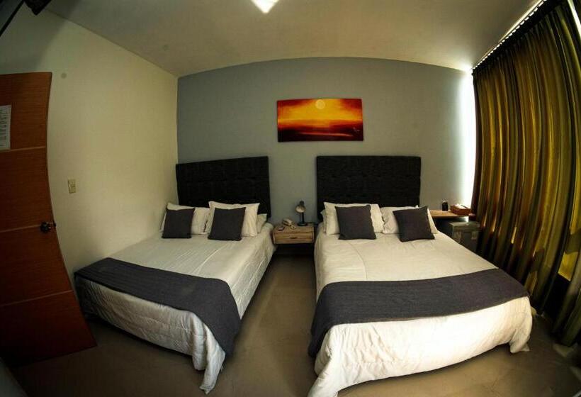 スタンダード４人部屋, Llanogrande Airport