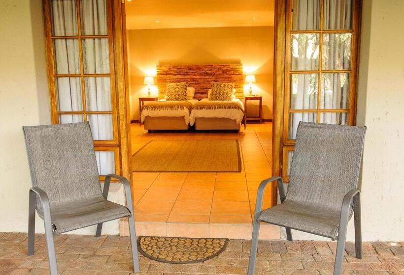 디럭스 스위트, Safari Club Guest Lodge Or Tambo International Airport
