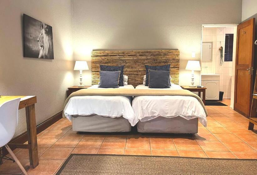 디럭스 스위트, Safari Club Guest Lodge Or Tambo International Airport
