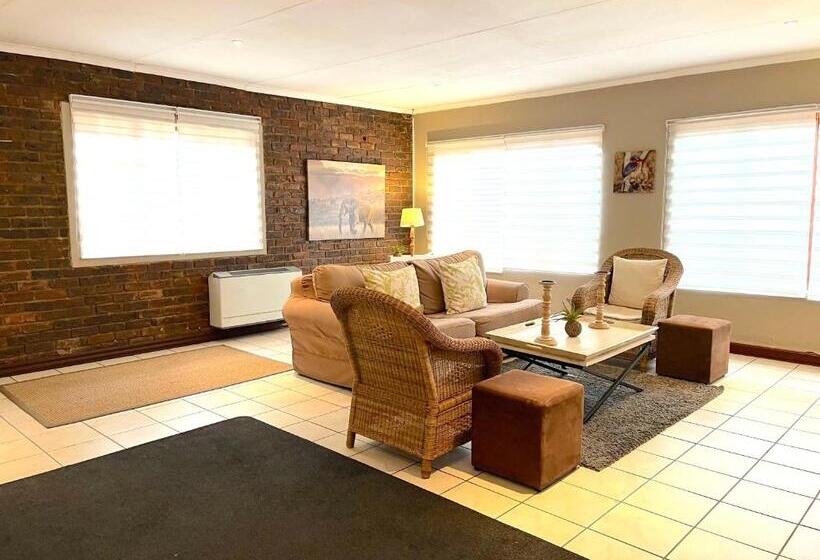 패밀리 방갈로, Safari Club Guest Lodge Or Tambo International Airport