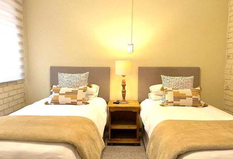 패밀리 방갈로, Safari Club Guest Lodge Or Tambo International Airport