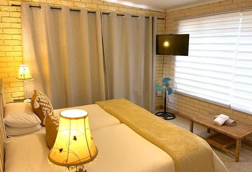 패밀리 방갈로, Safari Club Guest Lodge Or Tambo International Airport