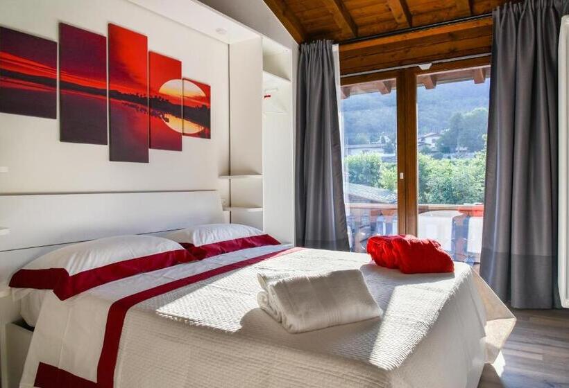 غرفة ديلوكس مطلّة علي الحديقة, La Terrazza Sulle Vigne B&b