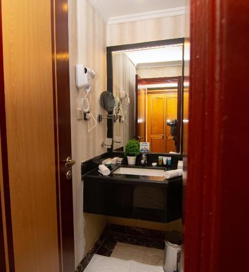 标准三人间, Maysan Al Maqam