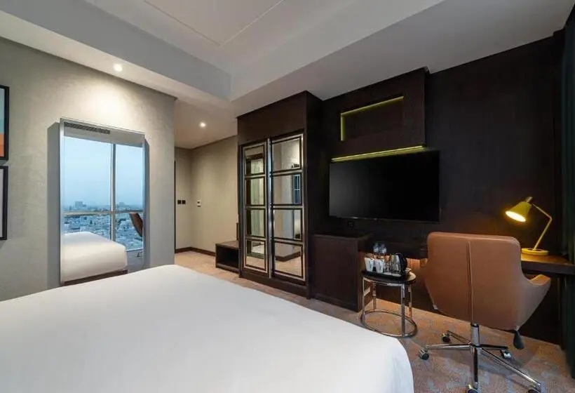 キングサイズベッドのスタンダードルーム, Holiday Inn Riyadh Ai Malaz, An Ihg