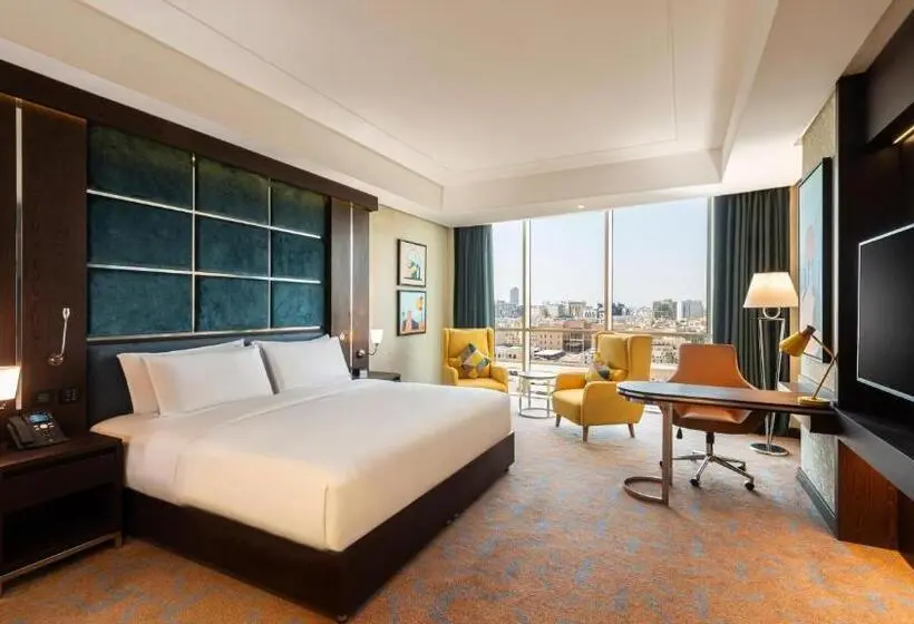 キングサイズベッドのスイートルーム, Holiday Inn Riyadh Ai Malaz, An Ihg
