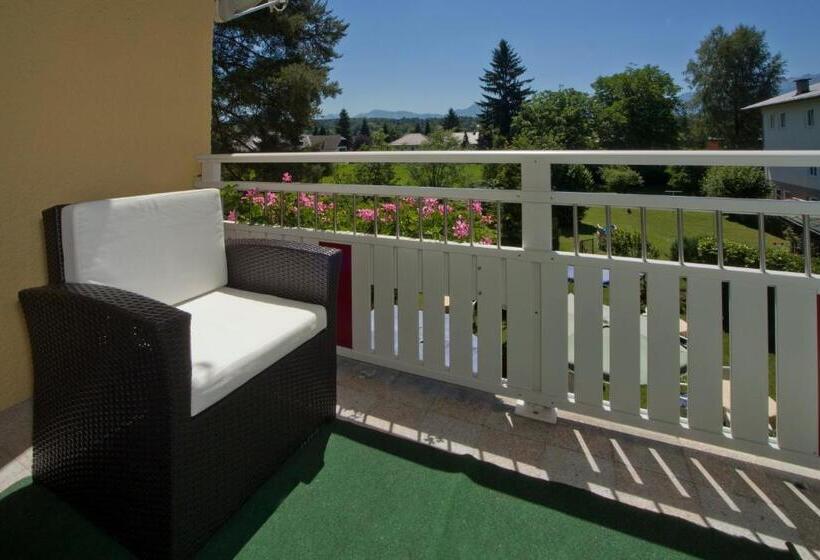 חדר סטנדרט, Kirchenwirt