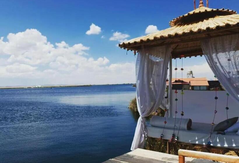 レイクビュースタンダードルーム, Uros Lake Titicaca Lodge