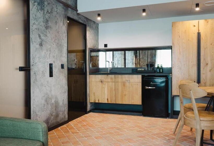 דירת חדר, Nomadic Urban Premium Suites