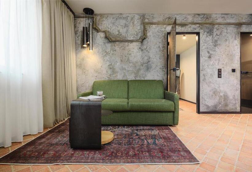 דירת חדר, Nomadic Urban Premium Suites