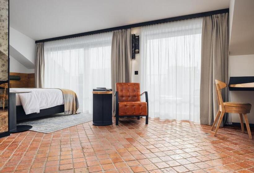 סטודיו סטנדרט עם מרפסת, Nomadic Urban Premium Suites