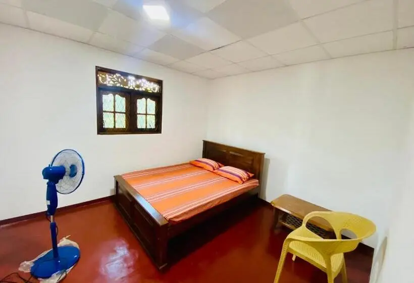 اتاق اکونومی یک تخته, Hamba Hostel For Safari