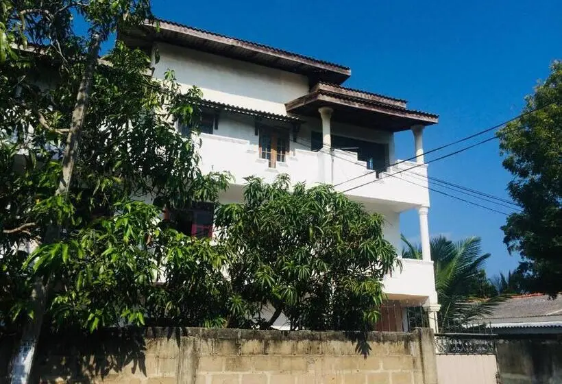 آپارتمان 1 خوابه با بالکن, Hamba Hostel For Safari