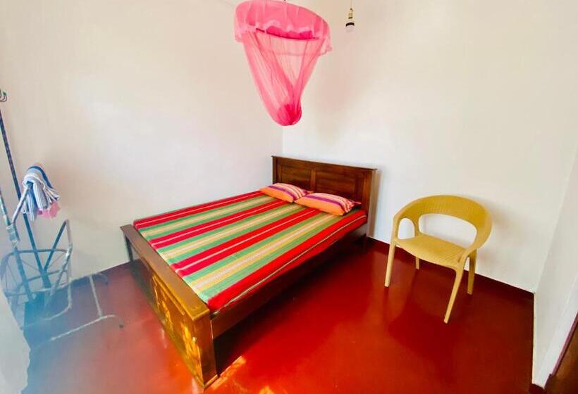 Апартаменты 1 Спальня с Балконом, Hamba Hostel For Safari