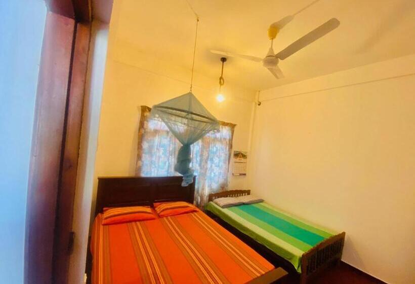 Семейный Номер, Hamba Hostel For Safari