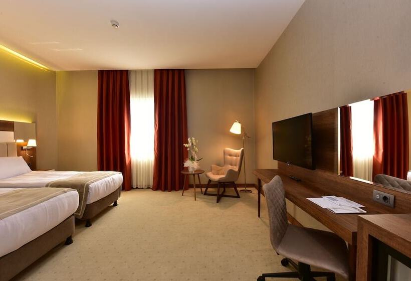 اتاق لوکس, Vespia