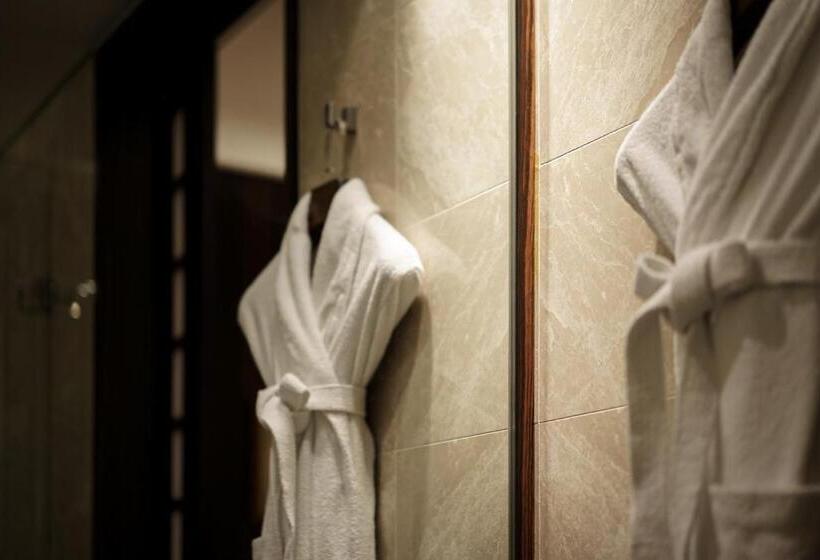 Семейный Номер Deluxe, Lotte Hotel Seoul Executive Tower