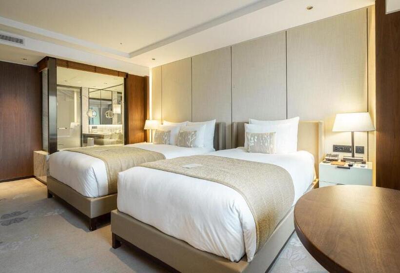 Семейный Номер Deluxe, Lotte Hotel Seoul Executive Tower