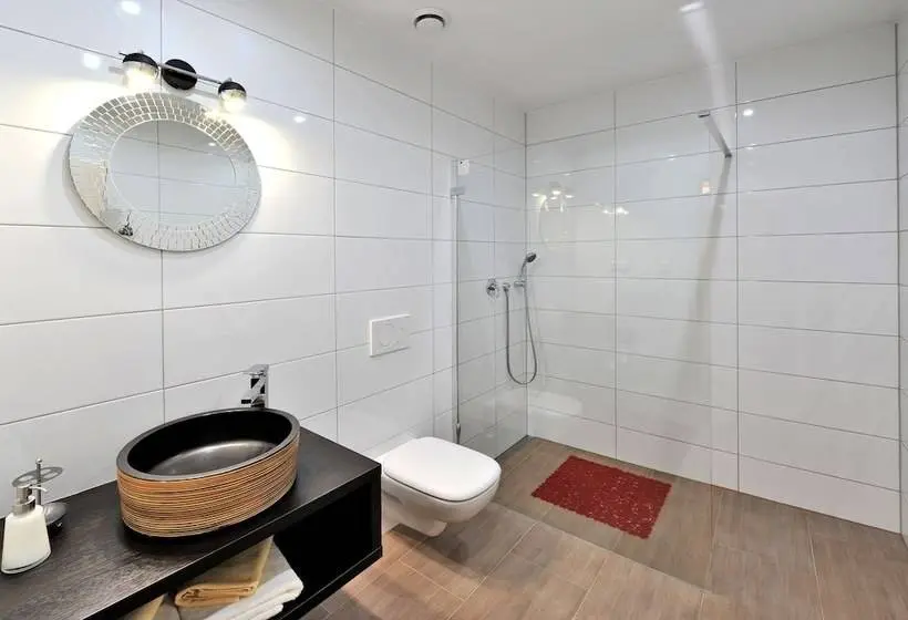 استودیوی استاندارد, Aplend Koliba Kamzík