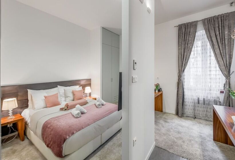 标准间, Starlight Luxury Suites