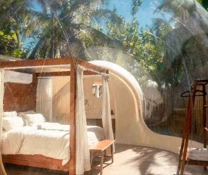 Standard Tent, Astral Tulum