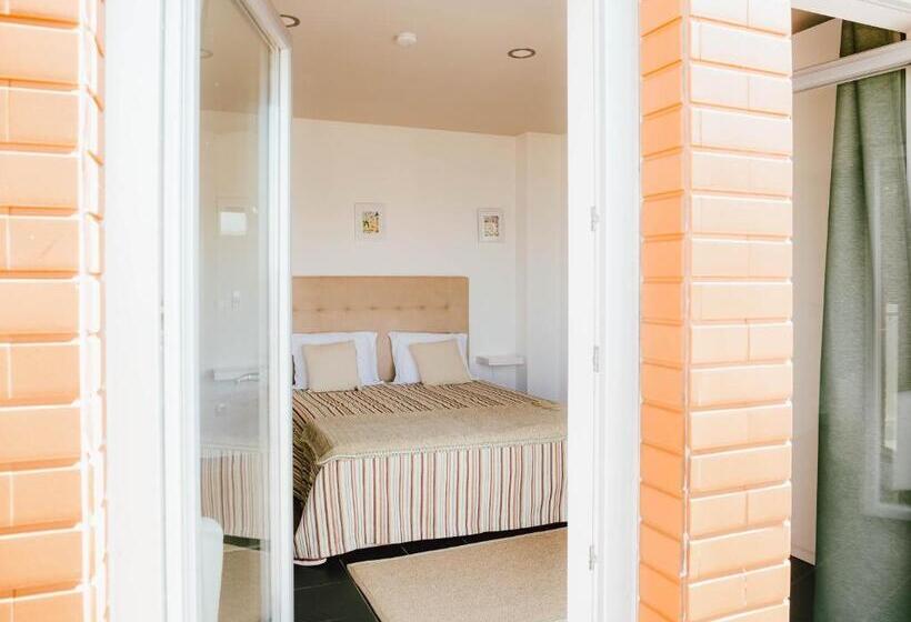 اتاق لوکس با بالکن و چشمانداز دریا, Casa Das Barcas