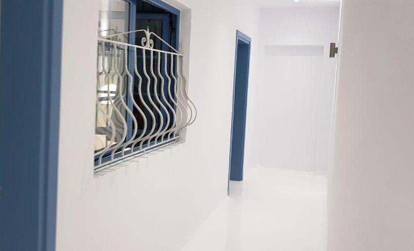 اتاق ساده سه نفره, Cava Boutique