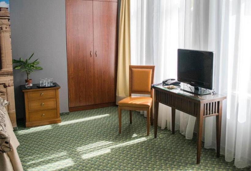 高级大房间, Petra