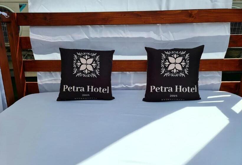 Апартаменты 1 Спальня, Petra