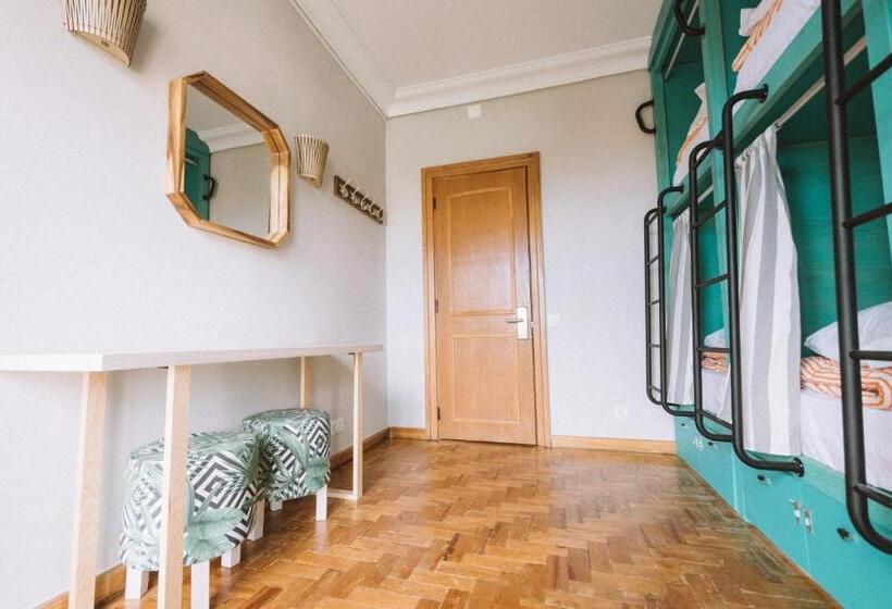 تختخواب در اتاق مشترک, Nice Way Cascais Hostel & Surf Camp