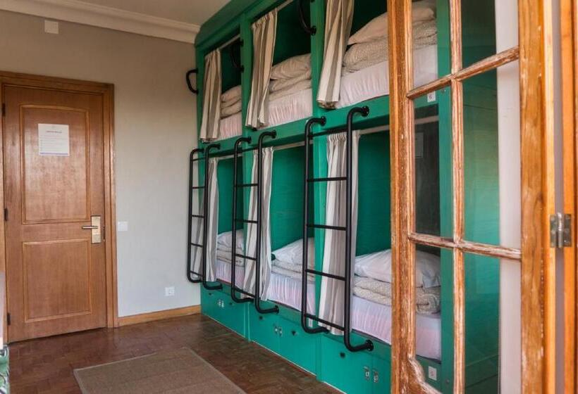 سرير فى غرفة مشتركه, Nice Way Cascais Hostel & Surf Camp