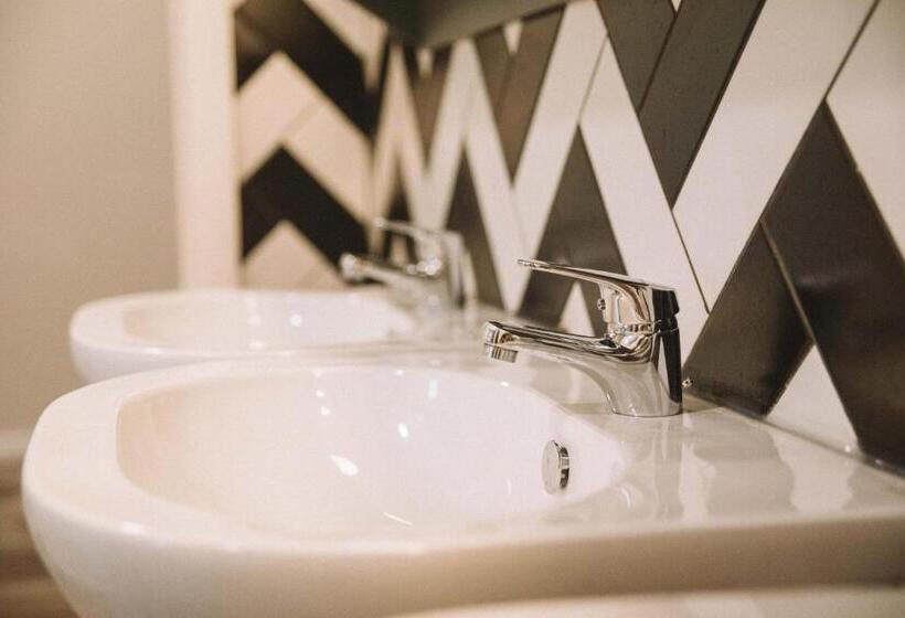 سرير فى غرفة مشتركه, Nice Way Cascais Hostel & Surf Camp