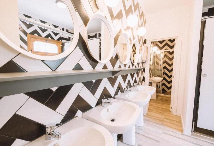 غرفة قياسية حمام مشترك, Nice Way Cascais Hostel & Surf Camp