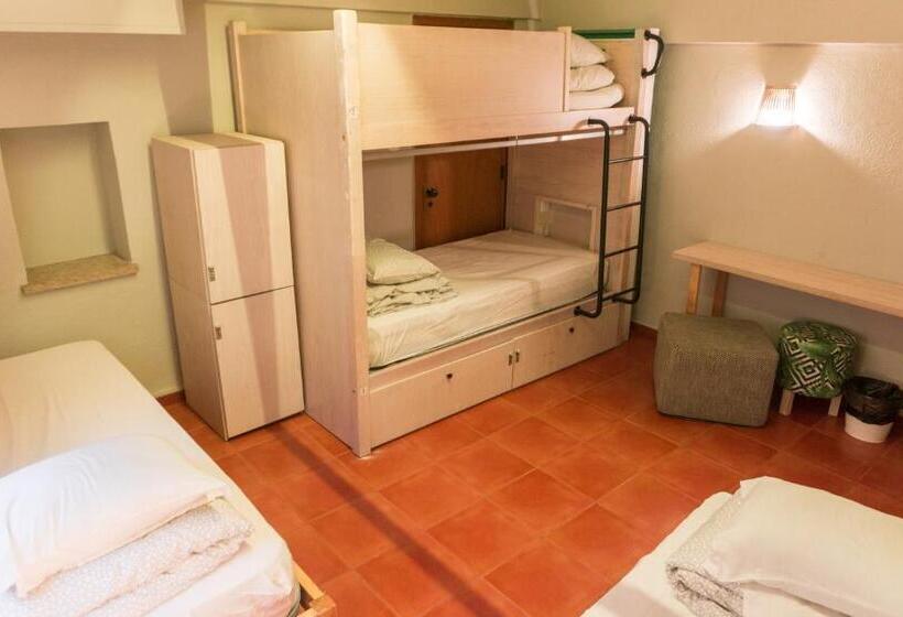 غرفة عائلية, Nice Way Cascais Hostel & Surf Camp