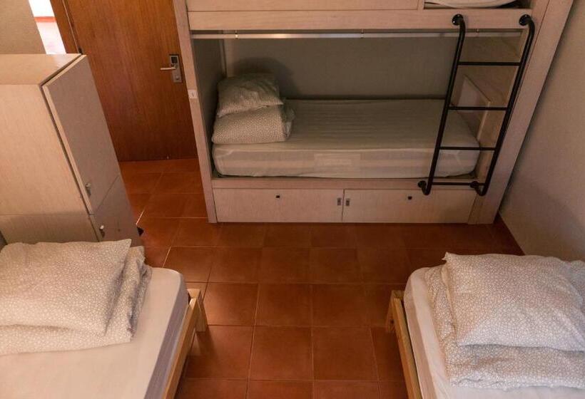 غرفة عائلية, Nice Way Cascais Hostel & Surf Camp