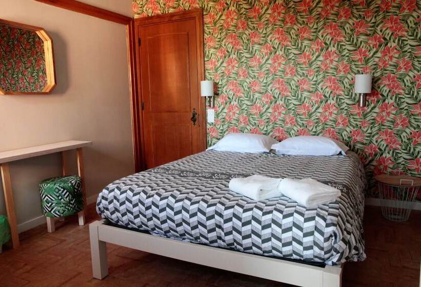 غرفة سوبيريور ذات إطلالة, Nice Way Cascais Hostel & Surf Camp