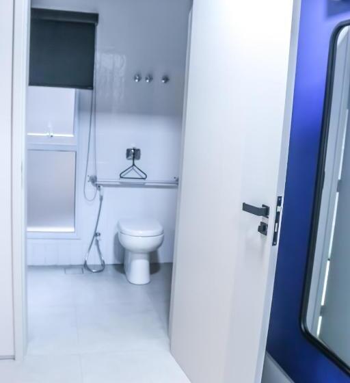 Семейный Номер, Artsy Vitoria Hostel