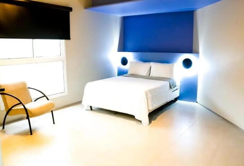 Perhehuone, Artsy Vitoria Hostel