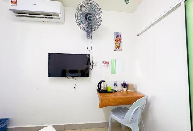 Quarto Estandar Individual, Borneo Inn