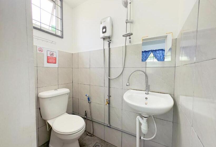 Quarto standart individual, Borneo Inn