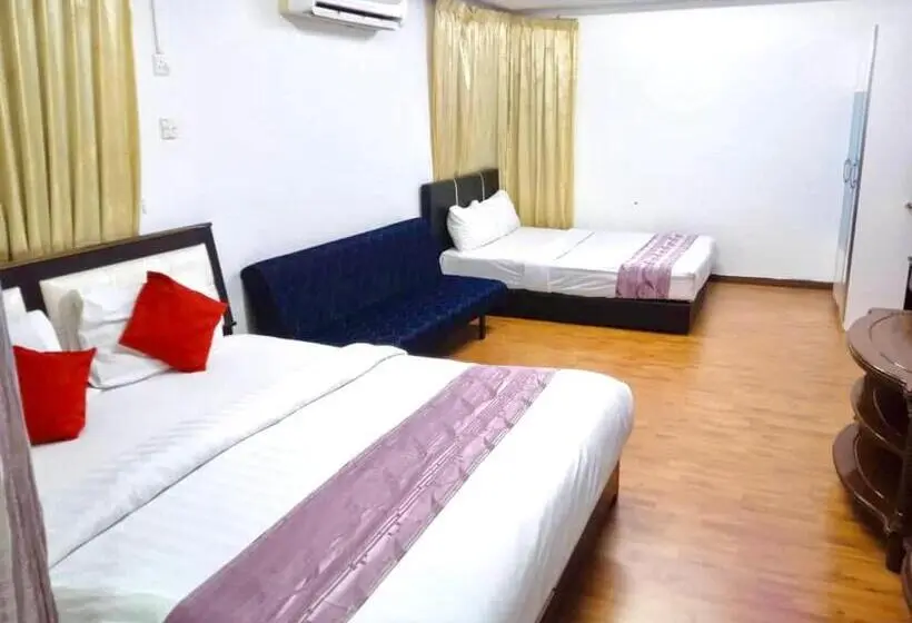 デラックスの4人部屋, Borneo Inn