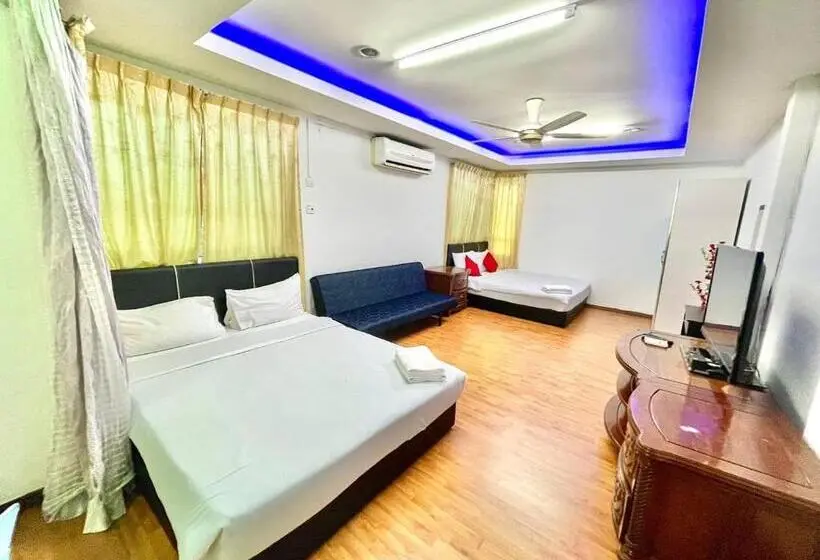 デラックスの4人部屋, Borneo Inn