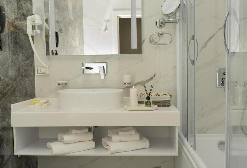 جناح جونيور, Dilimah Premium Luxury