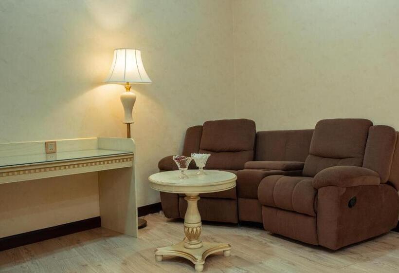 غرفة كومفورت ثلاثية, Dilimah Premium Luxury