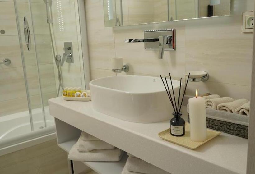 غرفة سوبيريور مطلّة علي الحديقة, Dilimah Premium Luxury