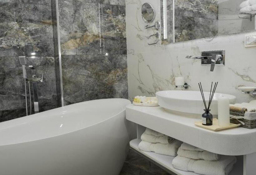 جناح إدارى, Dilimah Premium Luxury