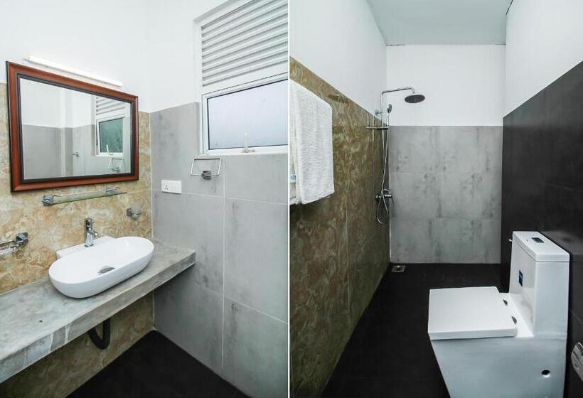 اتاق لوکس, Grand Rockland