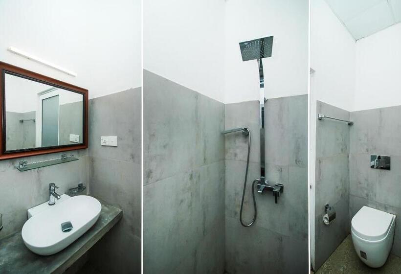 اتاق لوکس, Grand Rockland